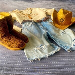 We The Free Barrel Shorts. Free People